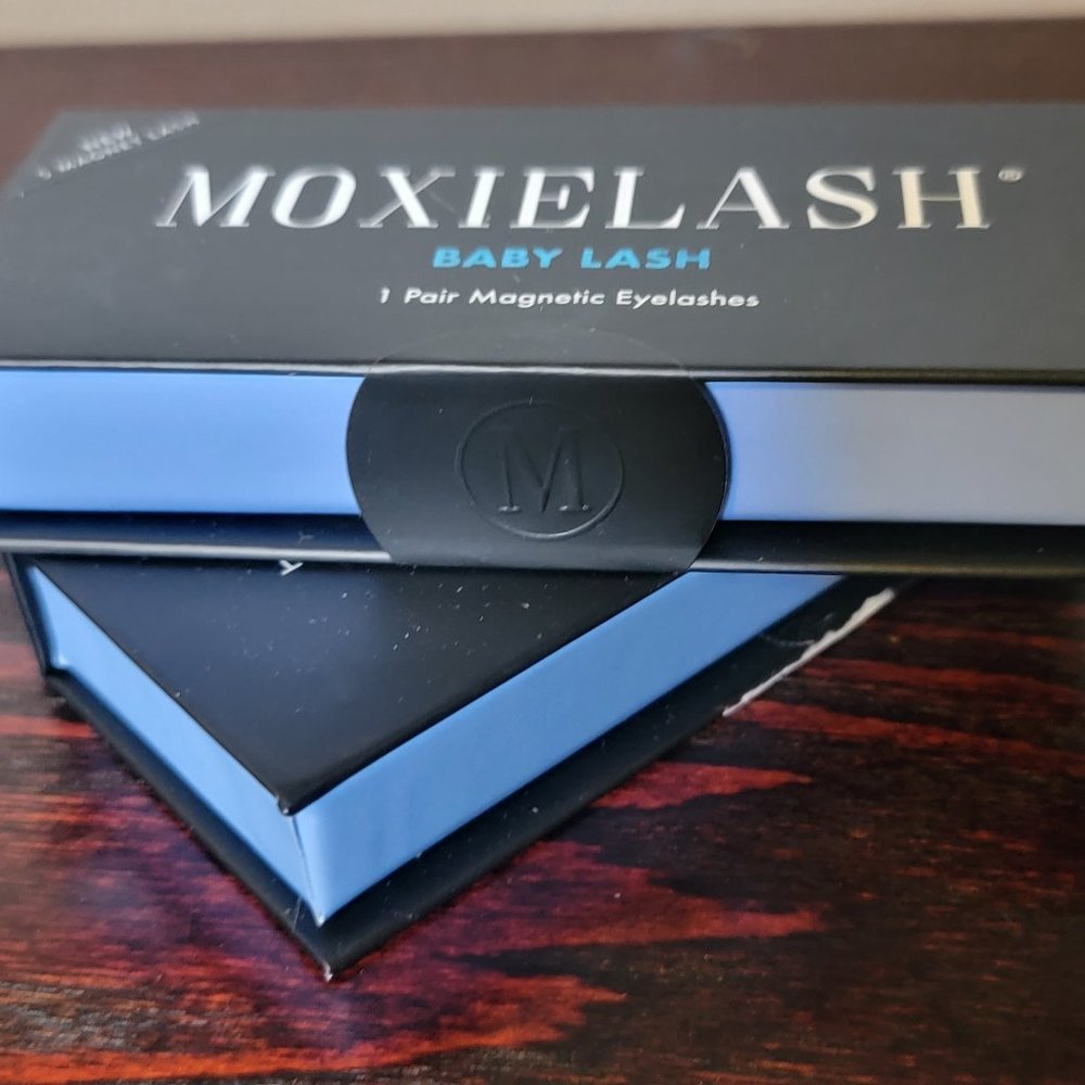 Moxielash 2 pairs of baby lashes magnetic lashes